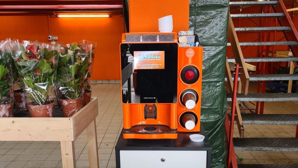 kaffeevollautomat in orange lackiert